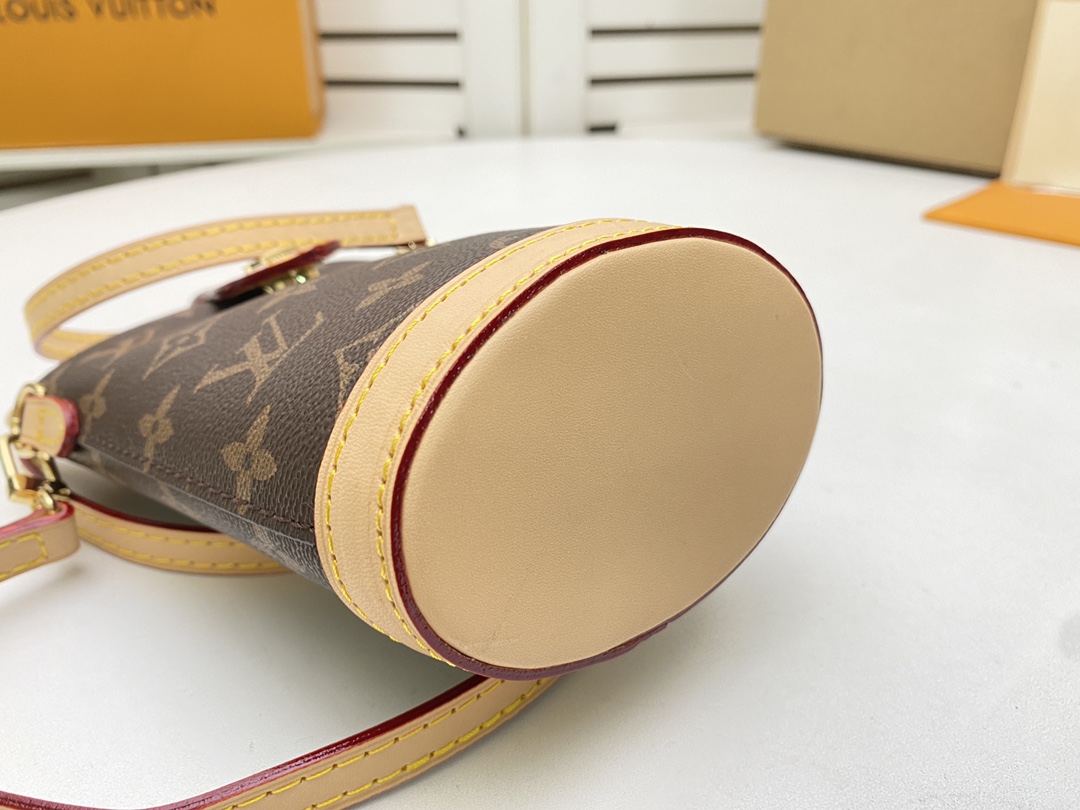 Replica Louis Vuitton Fold Me Pouch M80874