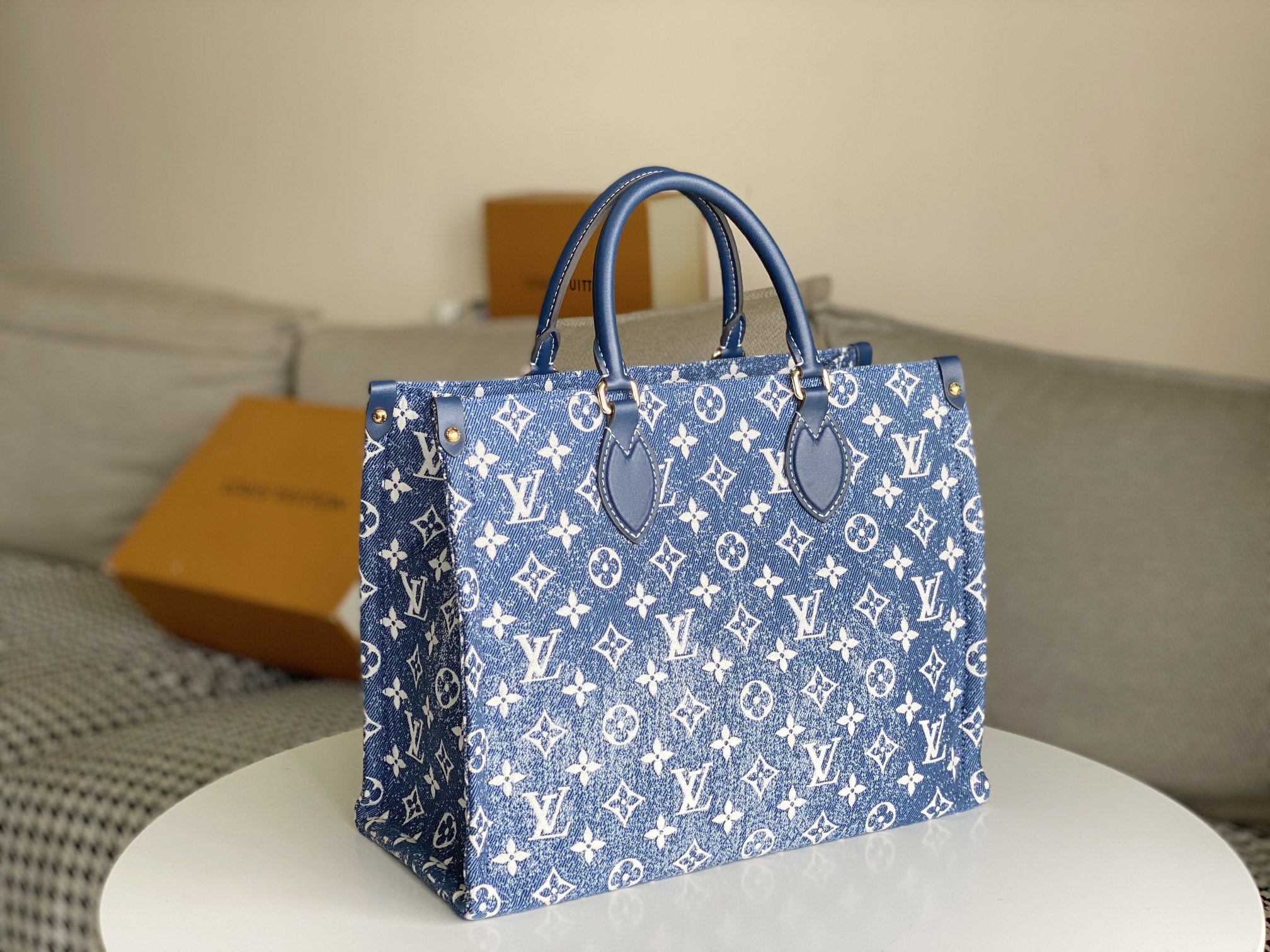 Replica Louis Vuitton Monogram Jacquard Onthego Mm Tote