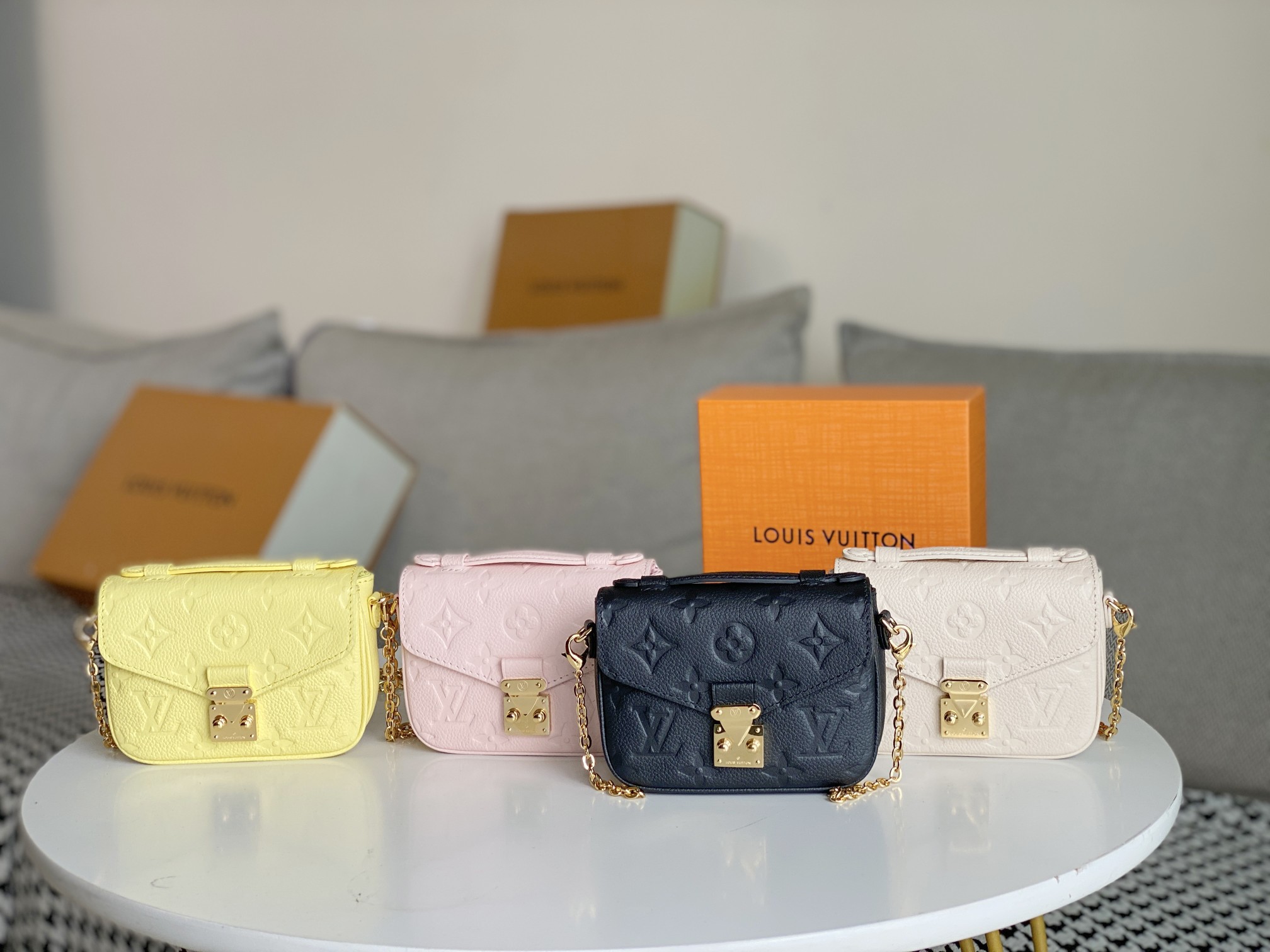 Replica Louis Vuitton Pochette Micro Metis Bag