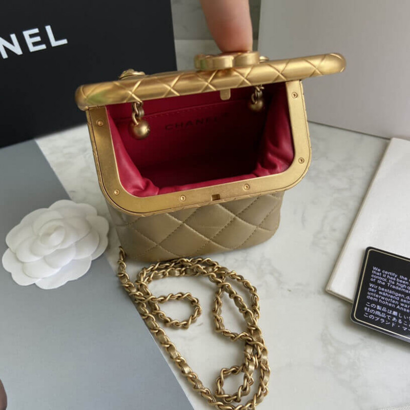 Replica Chanel Small Lambskin Kiss-Lock Bag As1885