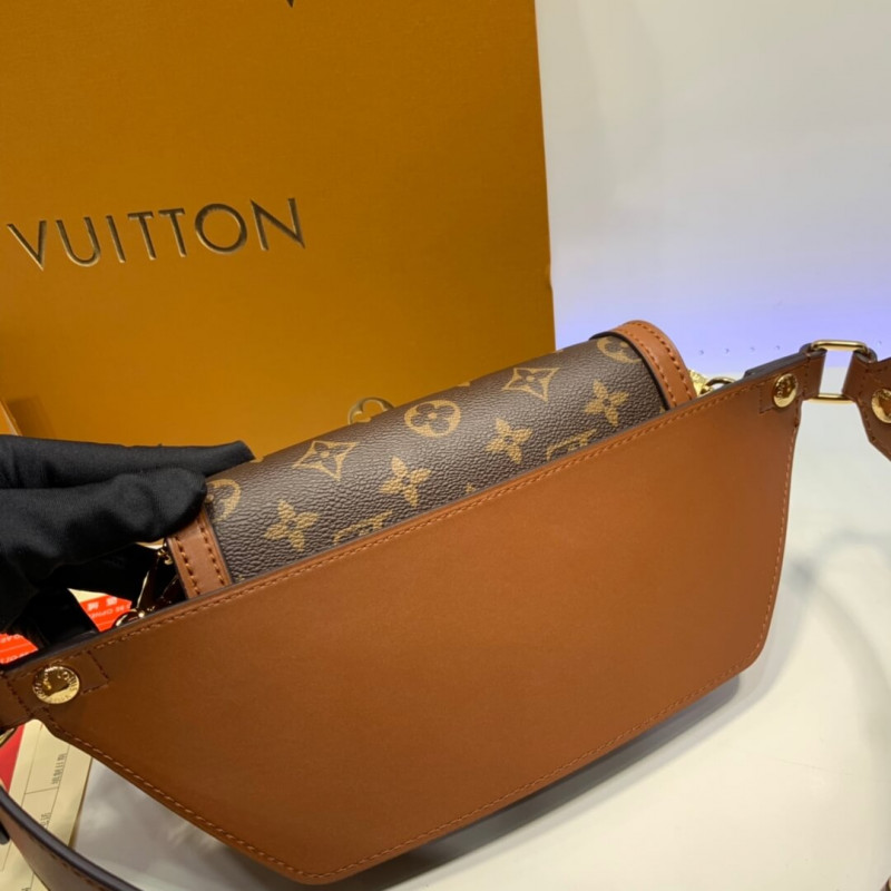 Replica Louis Vuitton Bumbag Dauphine M44586