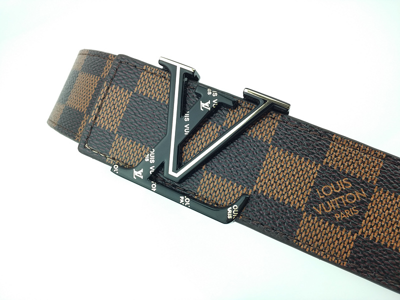 Replica Louis Vuitton Belt L168-75 38Mm Silver