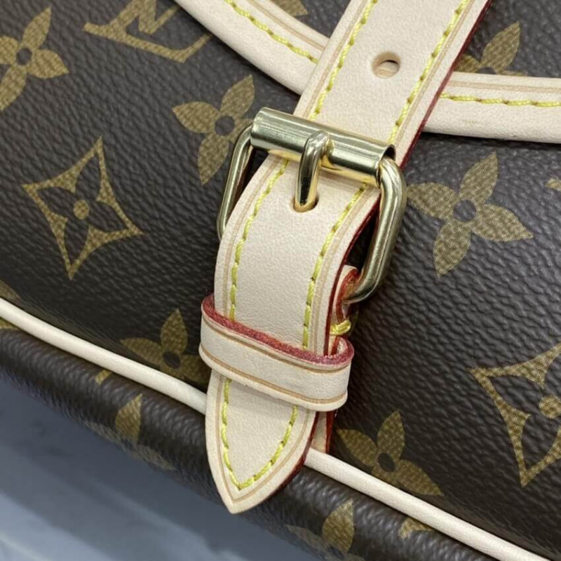 Replica Louis Vuitton Monogram Canvas Saumur Mm M40710