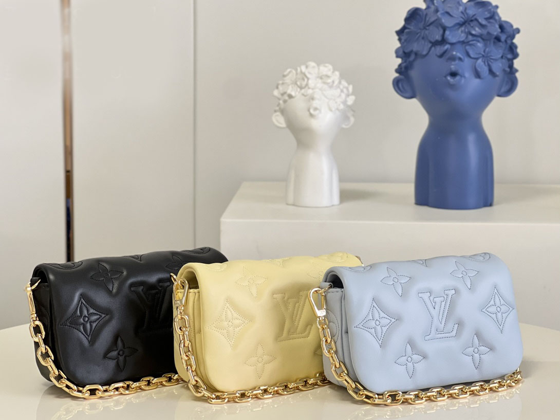 Replica Louis Vuitton Aaa- Wallet On Strap Bubblegram