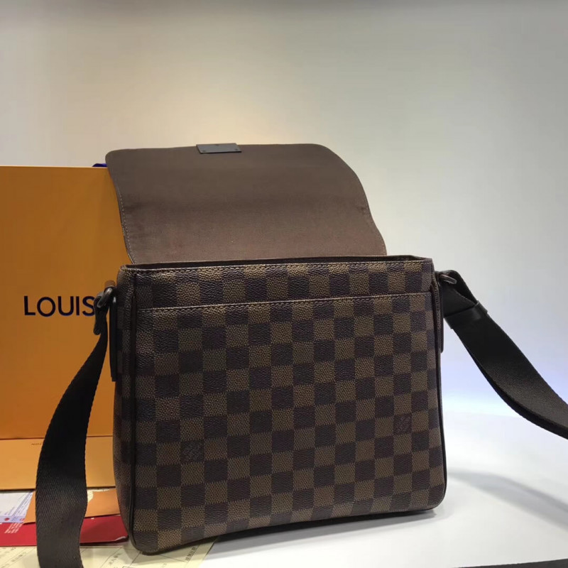 Replica Louis Vuitton Damier Ebene Canvas District Pm N41212