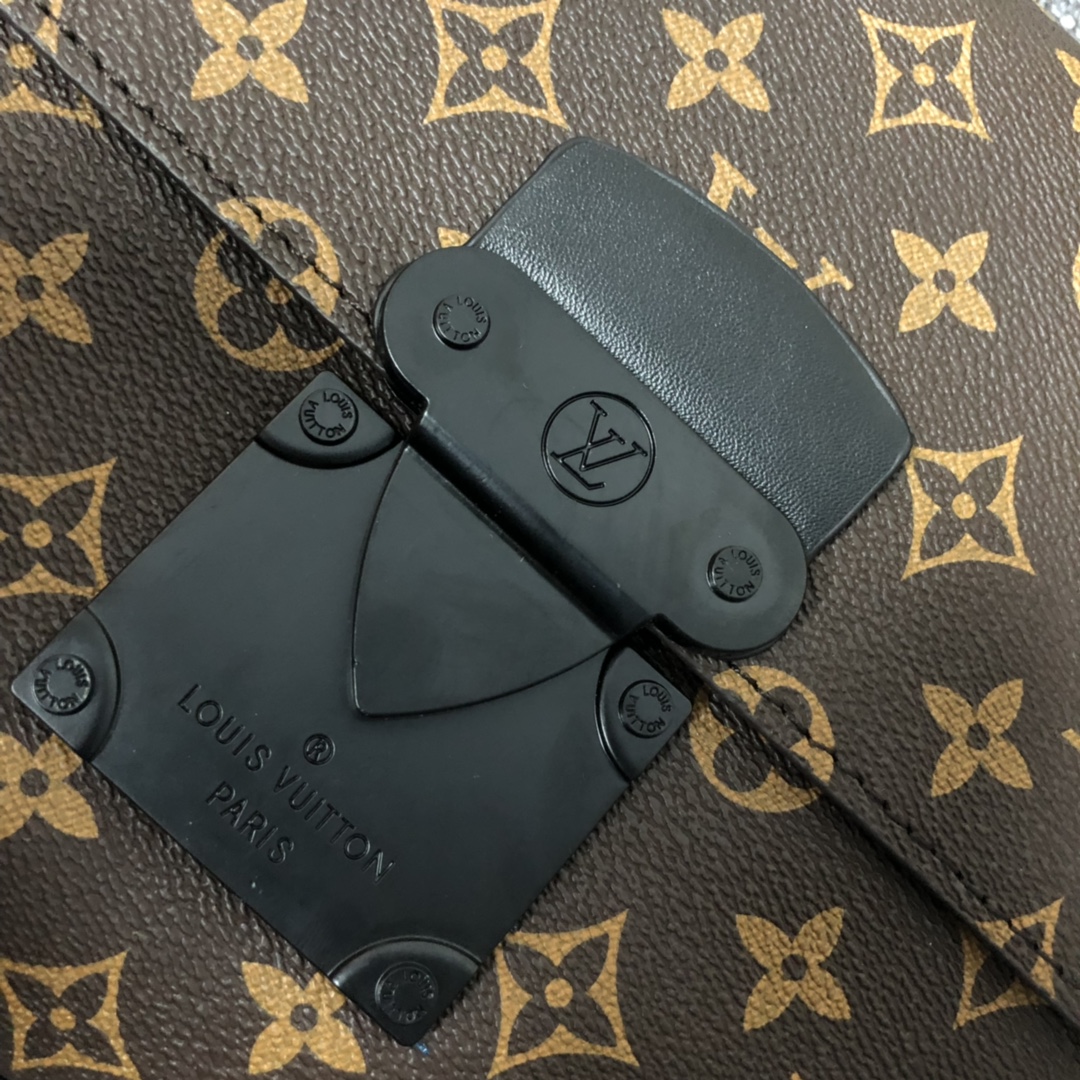 Replica Louis Vuitton S Lock A4 Pouch M80560