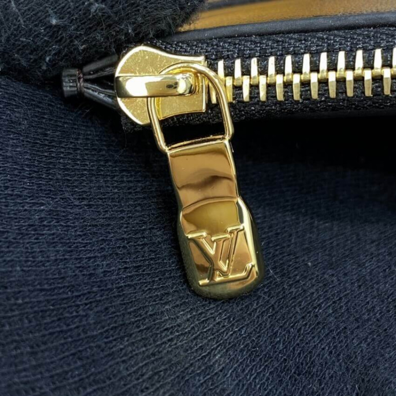 Replica Louis Vuitton Monogram Slim Purse M80348