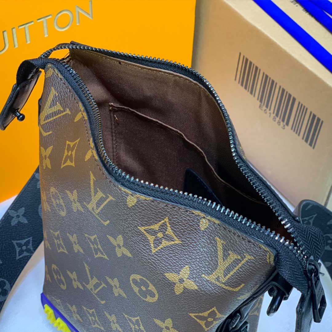 Replica Louis Vuitton Rubber Collection-Cruiser Messenger M57966