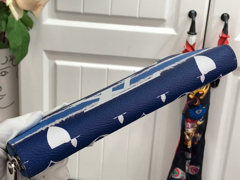 Replica Louis Vuitton Escale Zippy Wallet M69110