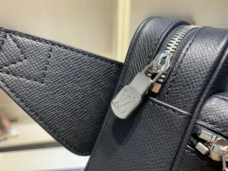 Replica Louis Vuitton Outdoor Bumbag M33438