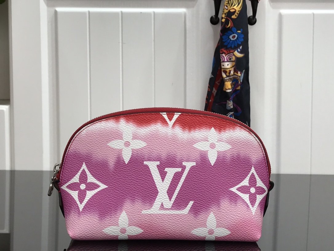 Replica Louis Vuitton Escale Cosmetic Pouch M47515