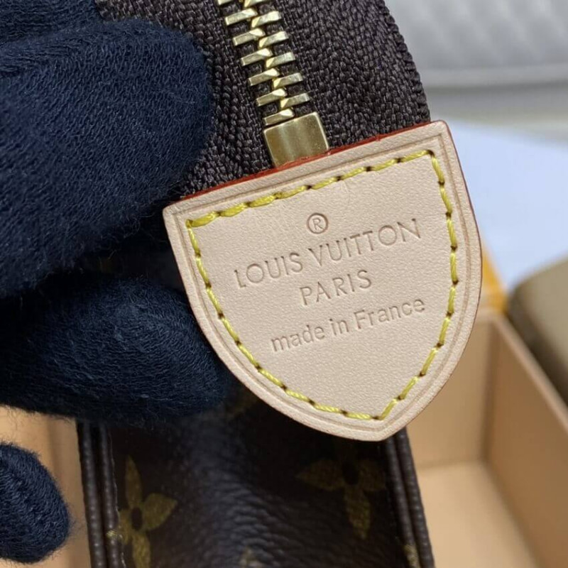 Replica Louis Vuitton Monogram Poche Toilette 26 M47542