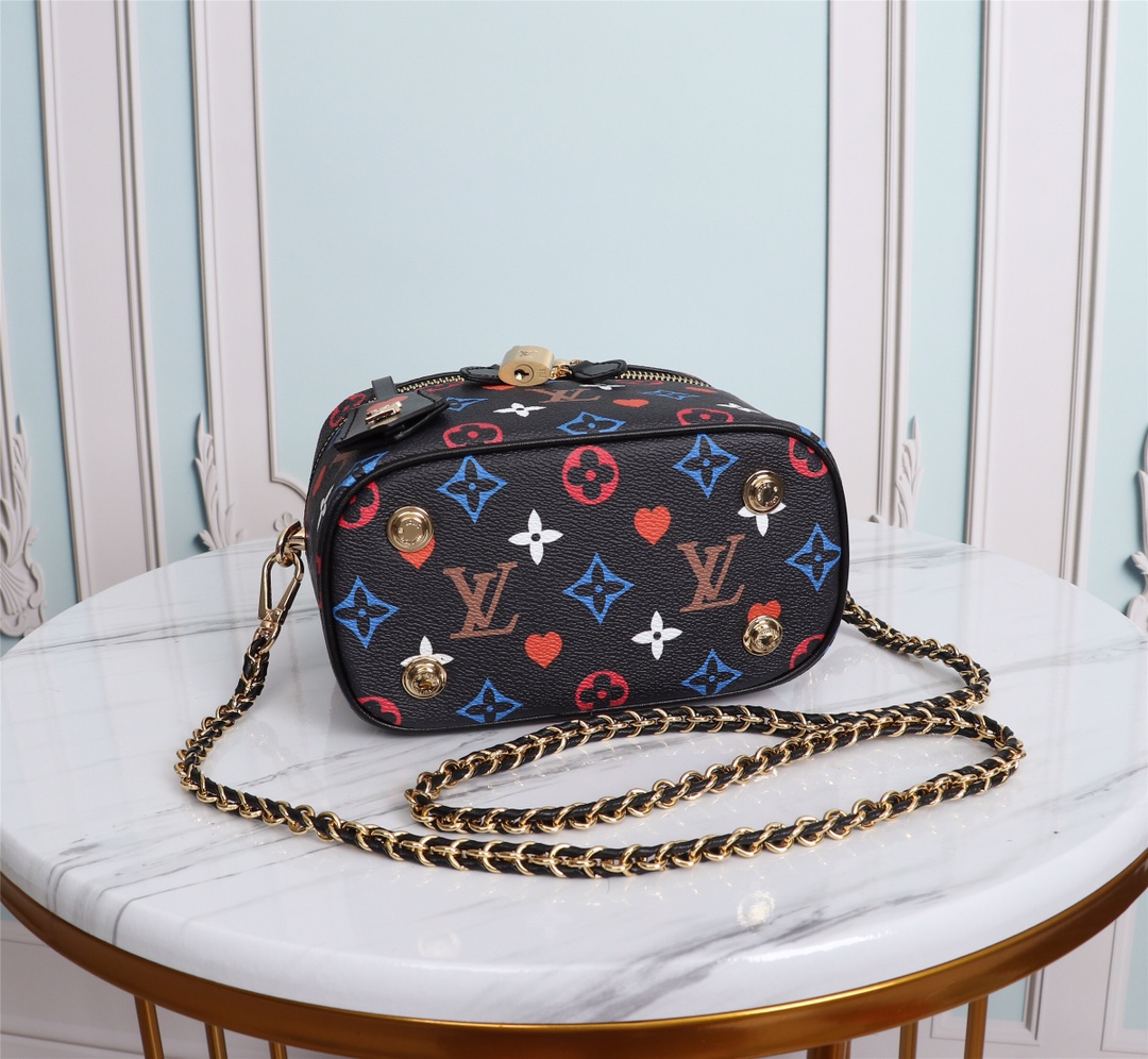 Replica Louis Vuitton Game On Vanity Pm M57482 Black/White