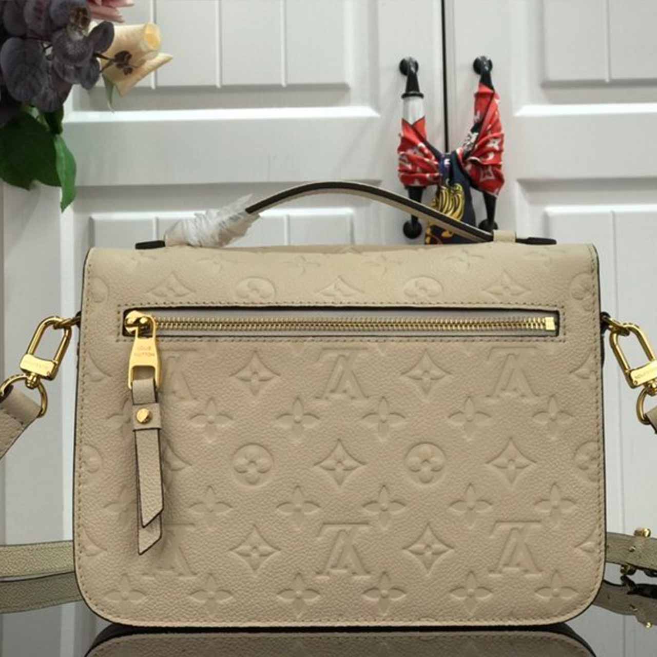Replica Louis Vuitton Pochette Metis M44881 M44071 Beige/ Navy