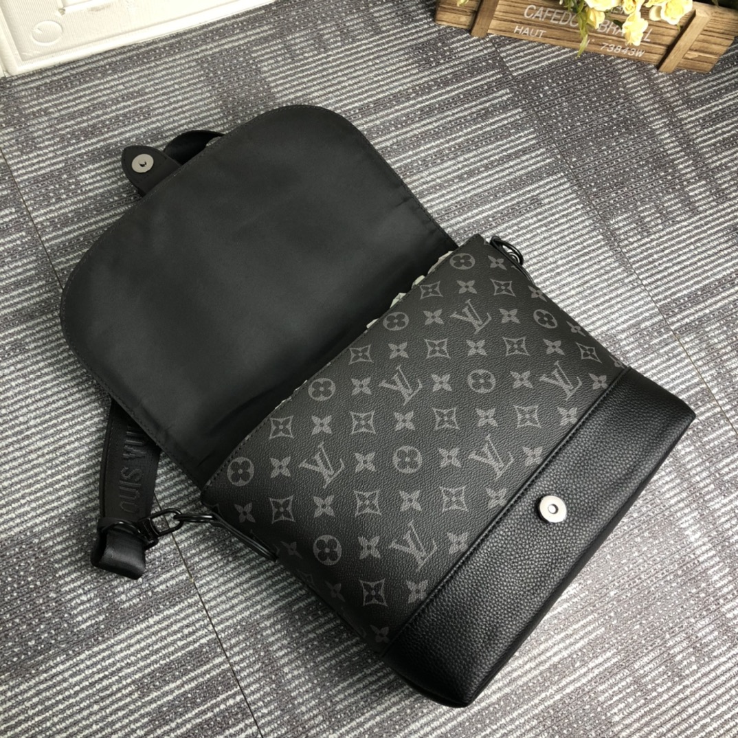 Replica Louis Vuitton Saumur Messenger M45911