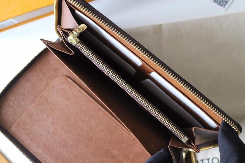 Replica Louis Vuitton Men’S Zippy Organizer