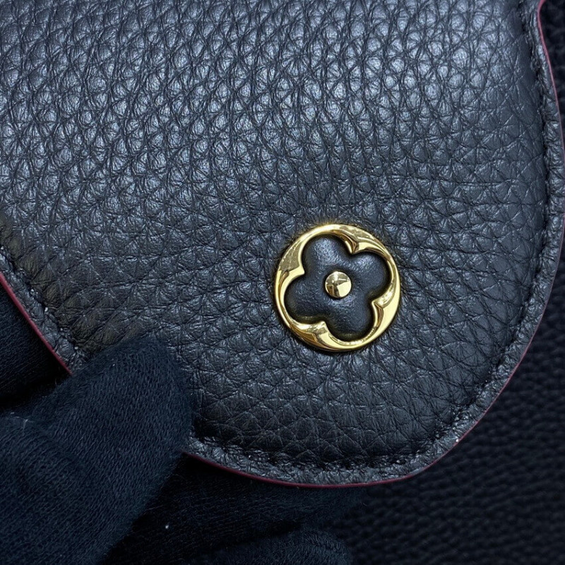 Replica Louis Vuitton Capucines Mm M58608 Black/Arizona Beige