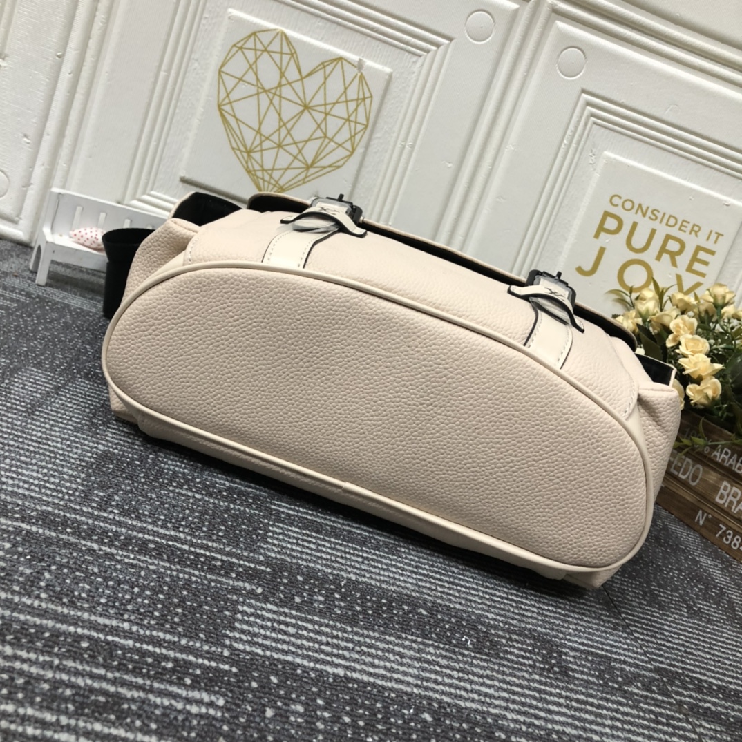 Replica Louis Vuitton Christopher Messenger Backpack