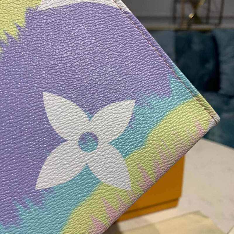 Replica Lv Escale Poche Toilette 26 M69136 M69137