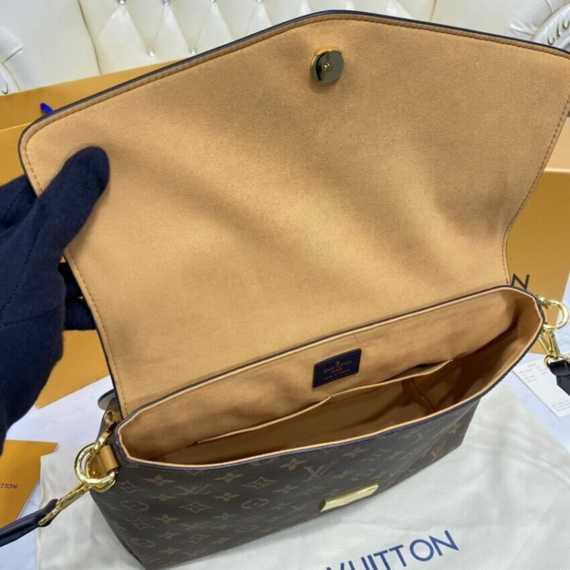 Replica Louis Vuitton Monogram Beauborg Mm M43953