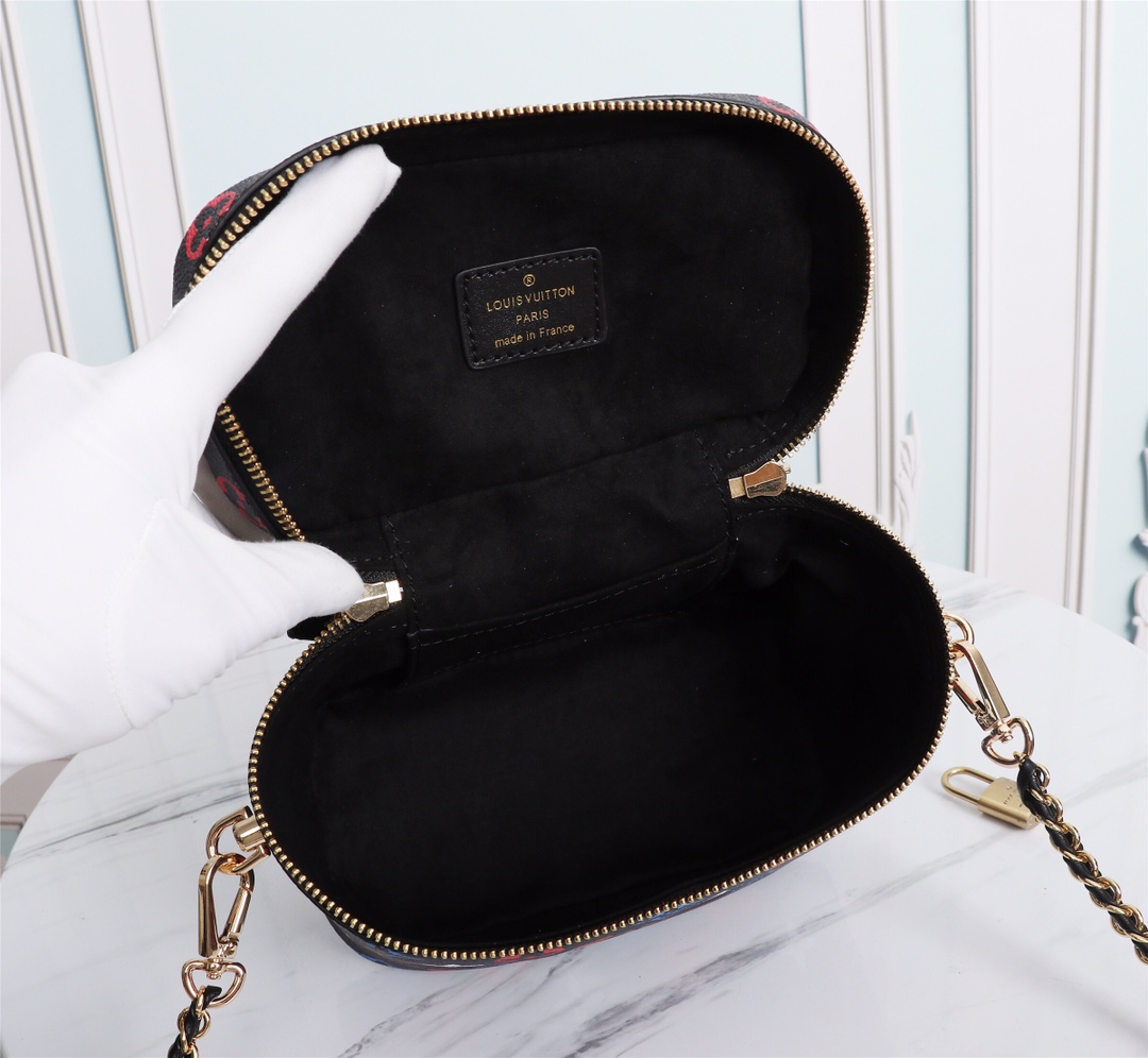 Replica Louis Vuitton Game On Vanity Pm M57482 Black/White