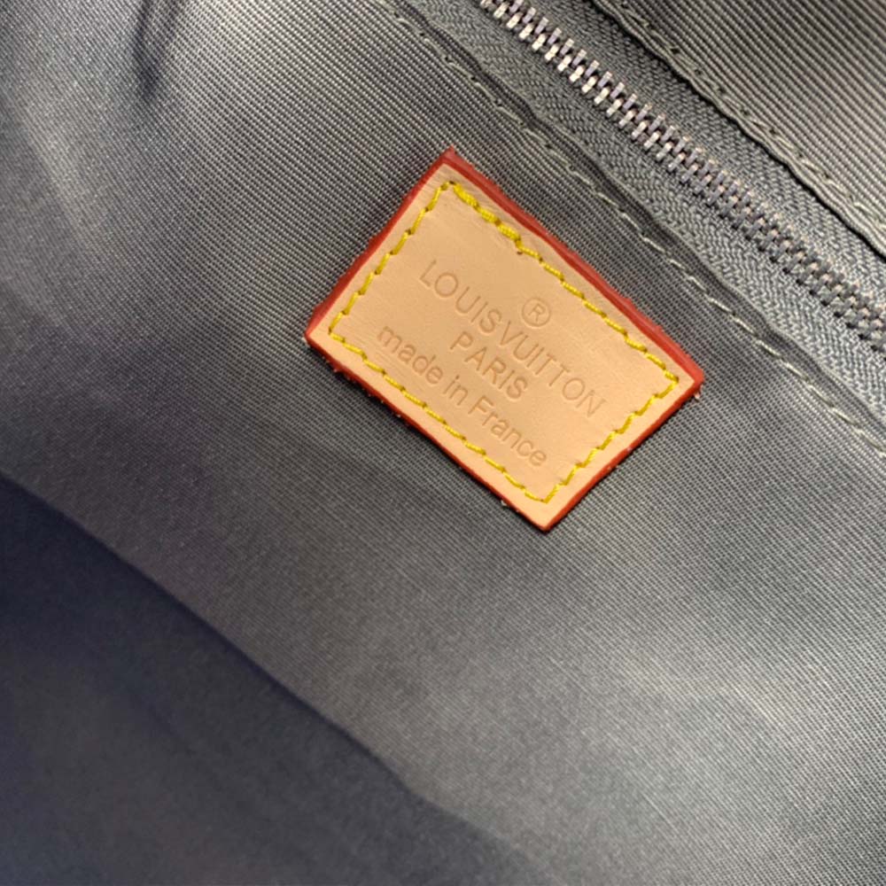 Replica Louis Vuitton Christopher Pm M58756