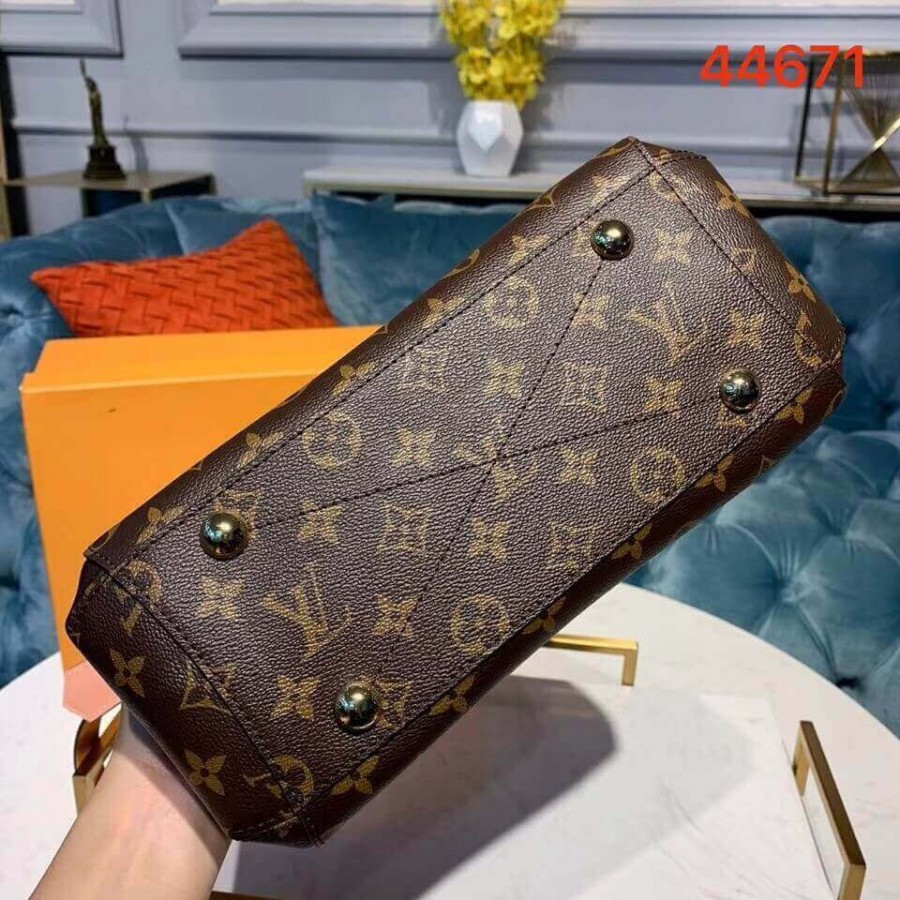 Replica Louis Vuitton Monogram Canvas Montaigne Bb M44671