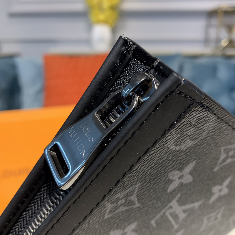 Replica Louis Vuitton Pochette Voyage Mm M61692