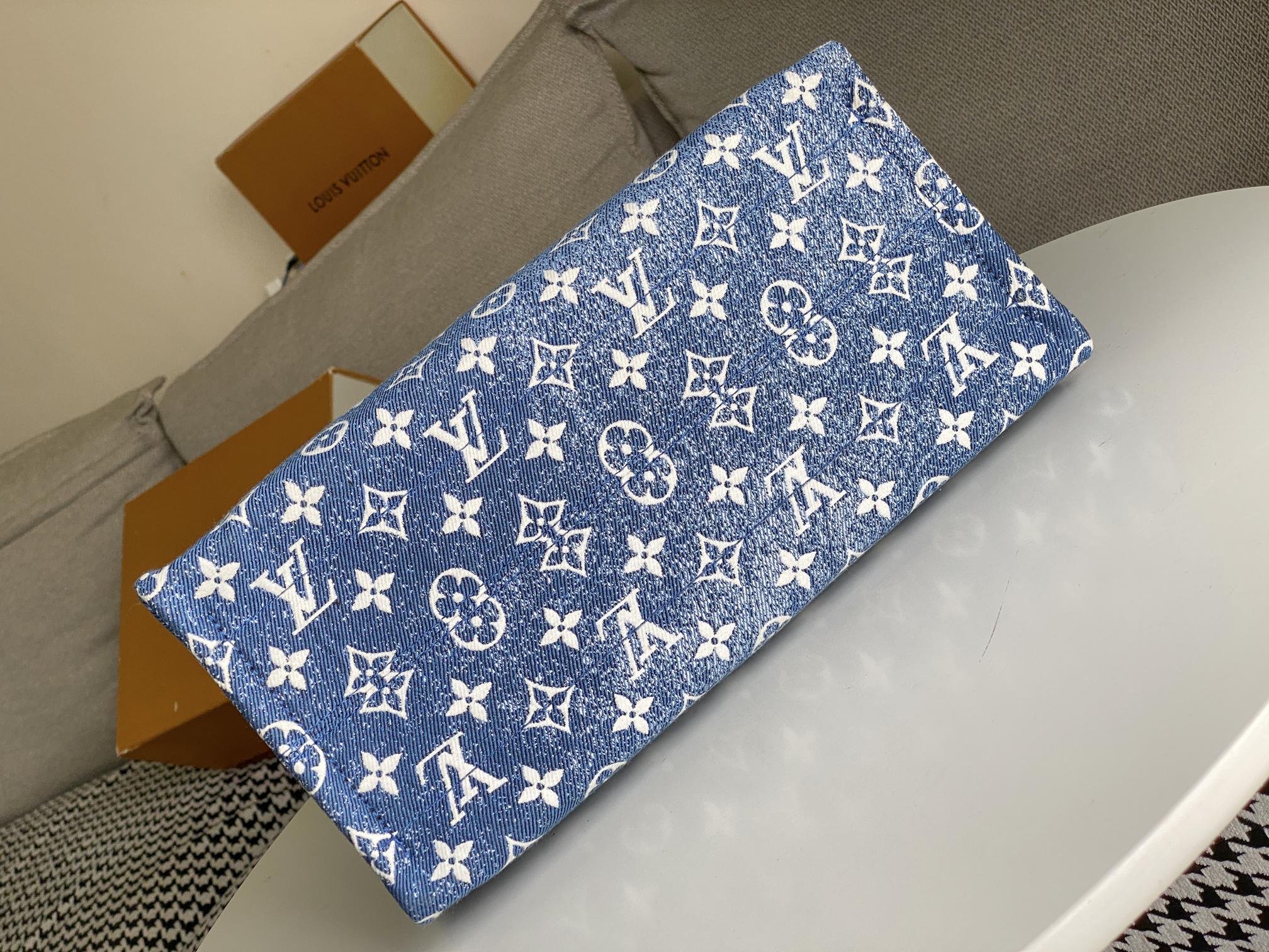 Replica Louis Vuitton Monogram Jacquard Onthego Mm Tote