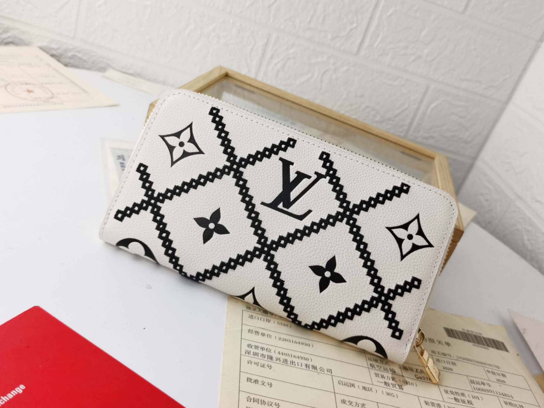 Replica Louis Vuitton Monogram Empreinte Broderies Zippy Wallet M81141