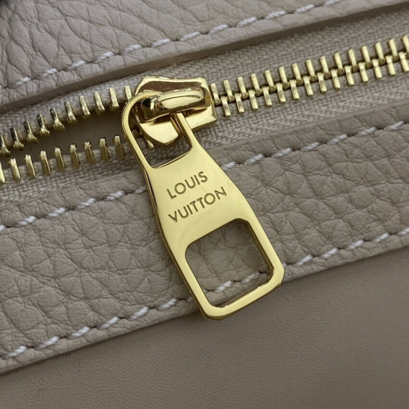Replica Louis Vuitton Taurillon Leather Capucines Mm M57224