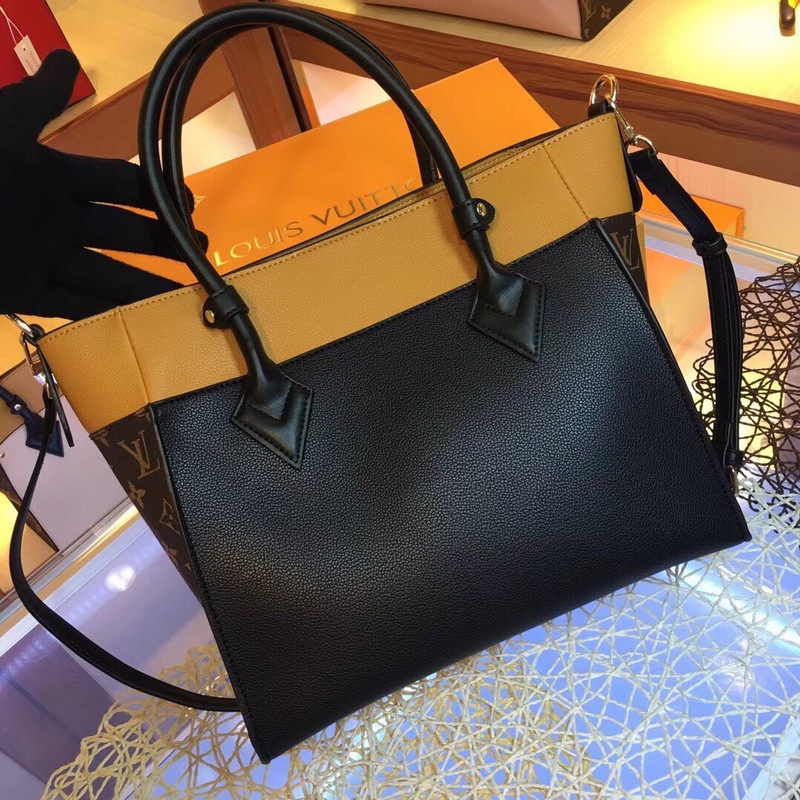 Replica Louis Vuitton On My Side M53823