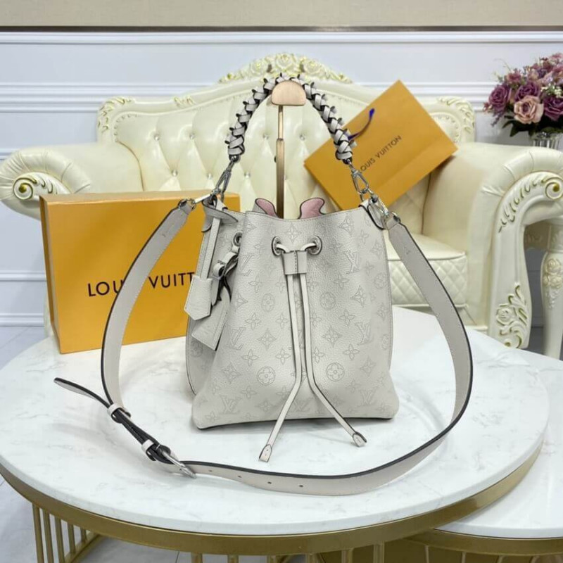 Replica Louis Vuitton Mahina Leather Muria M57526