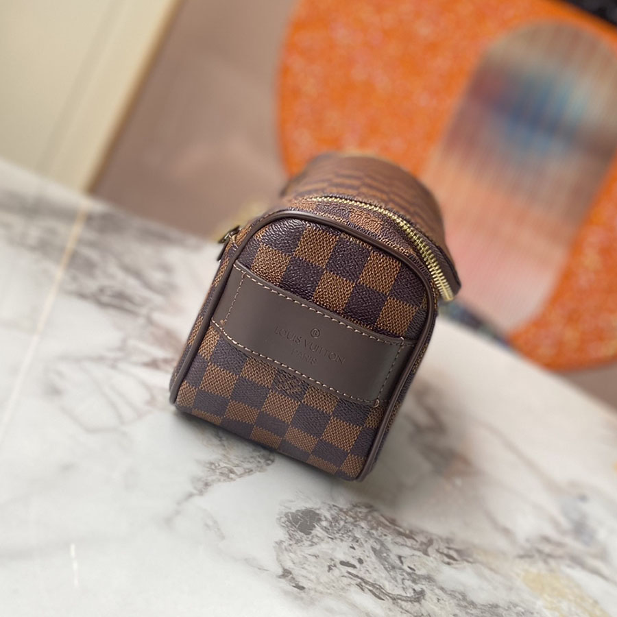 Replica Louis Vuitton Toiletry Pouch N47625