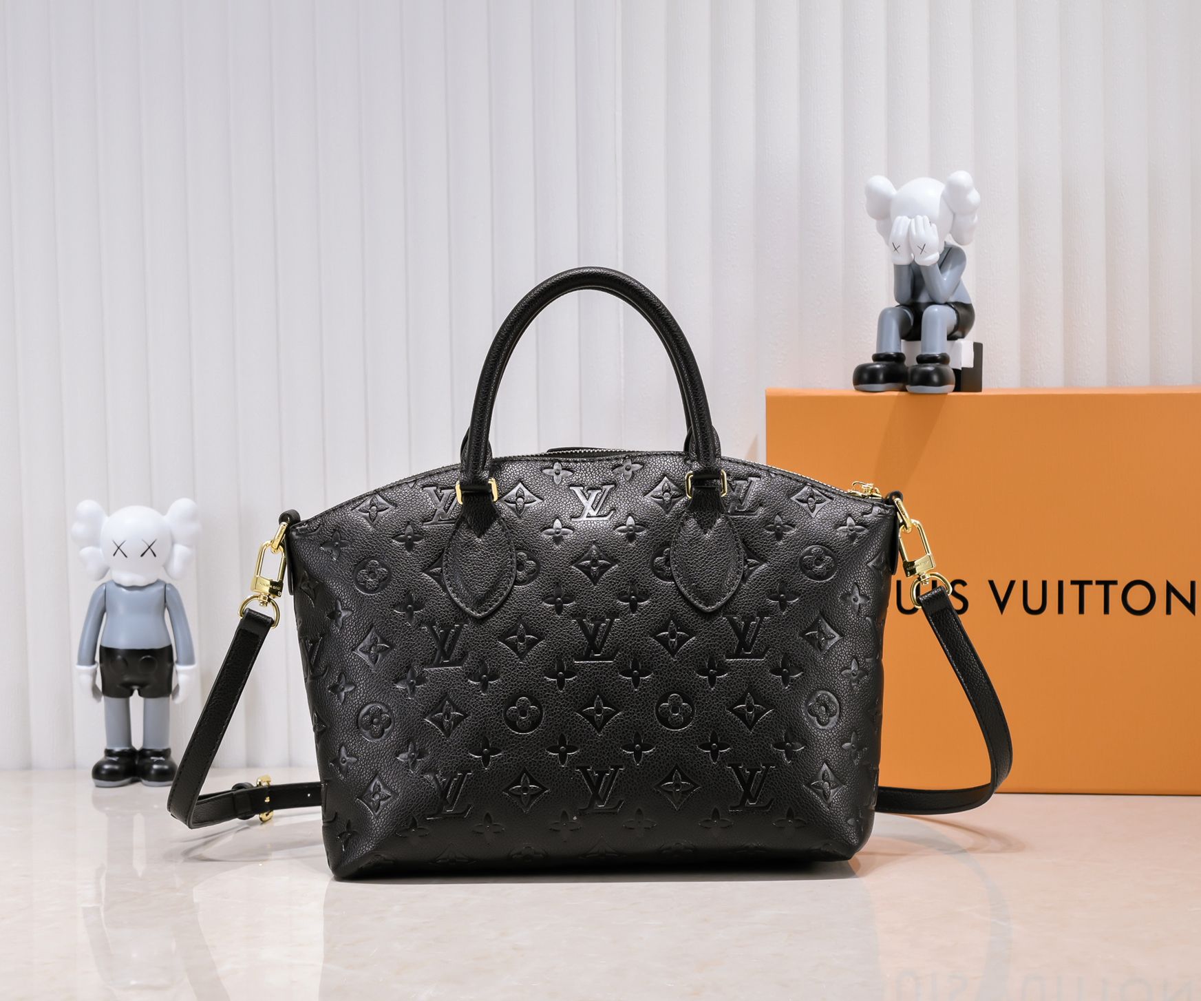 Replica Louis Vuitton Embossed Boetie Mm/Pm