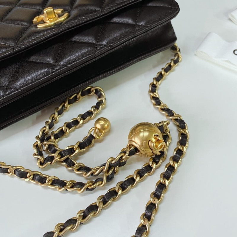 Replica Chanel Woc With Cc Details On Strap Ap1450 In Lambskin Aaa