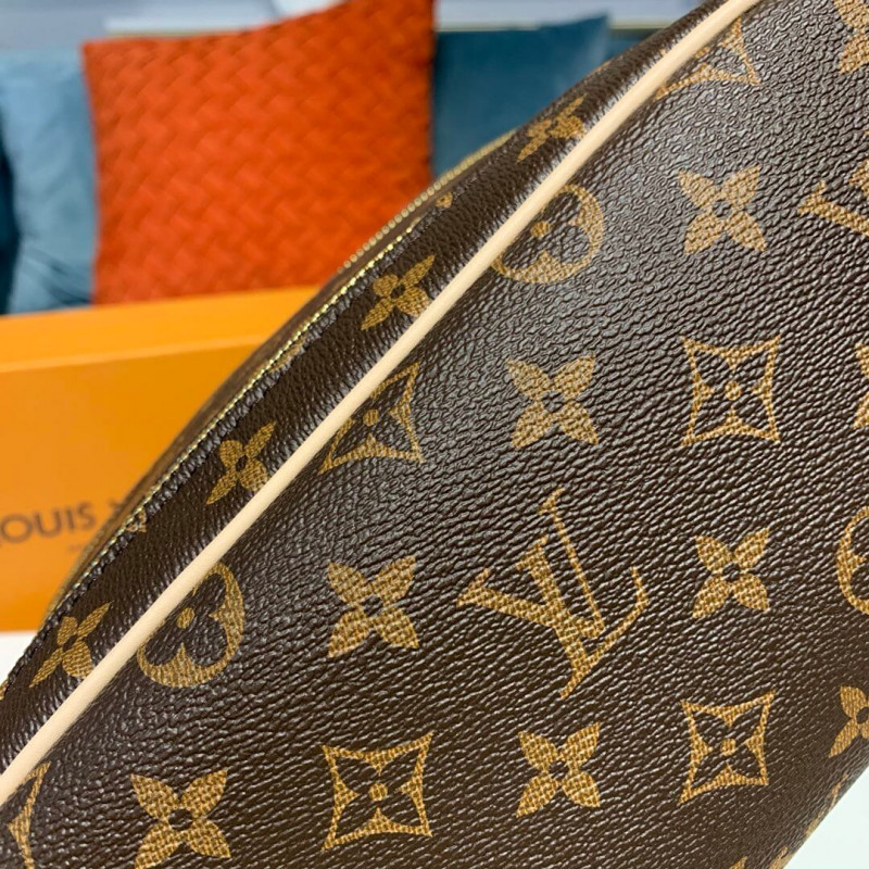 Replica Louis Vuitton Monogram Canvas King Size Toiletry Bag M47528