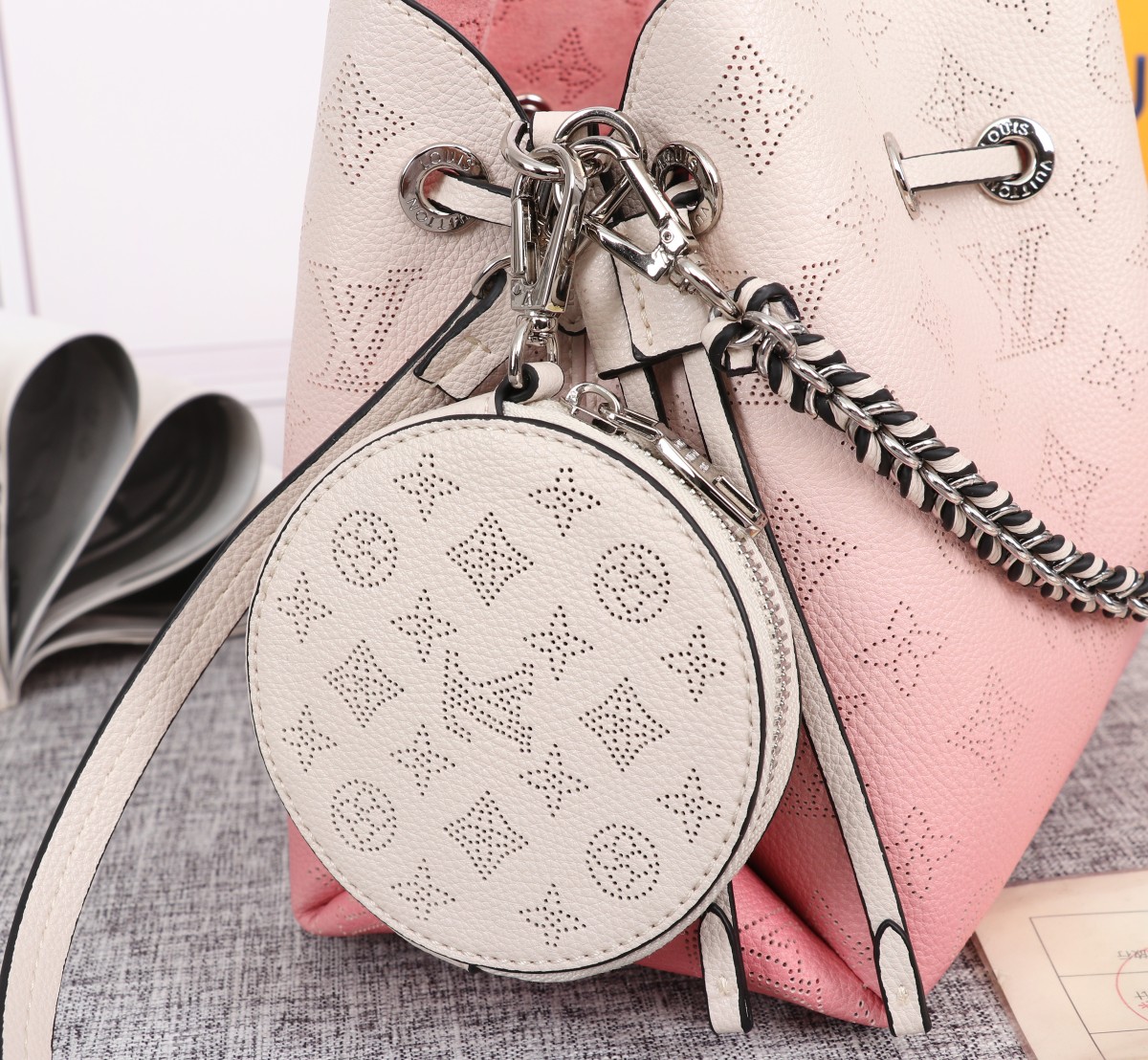 Replica Louis Vuitton Adorable Bella Bucket Bag Pink/Blue