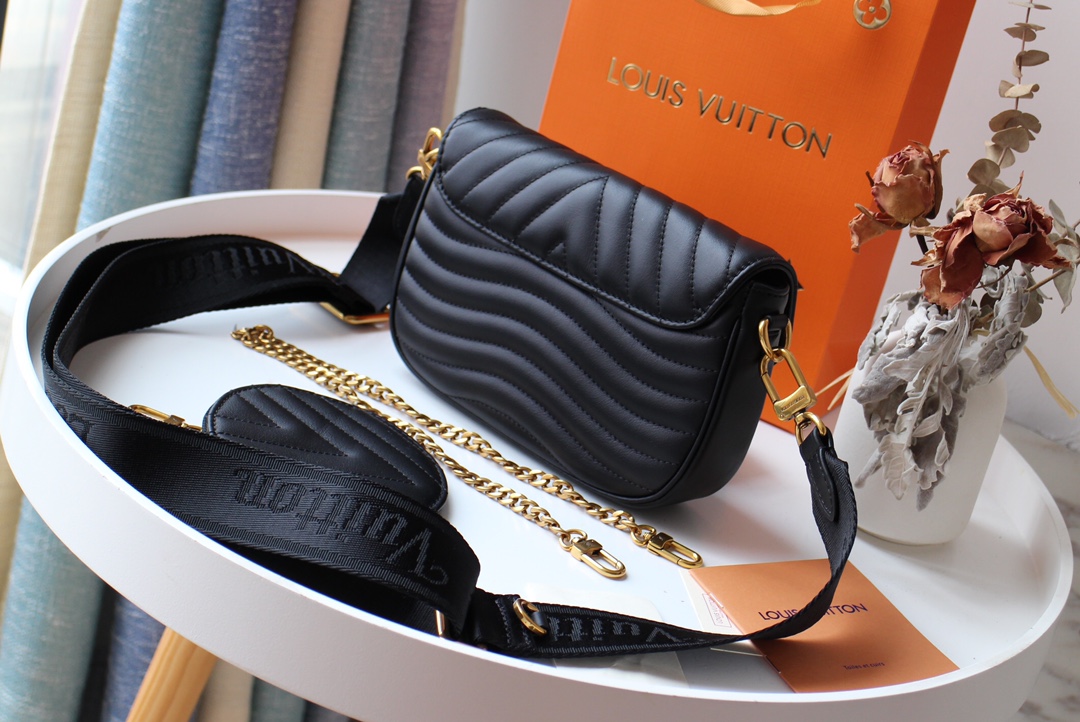 Replica Louis Vuitton New Wave Multi-Pochette M56471