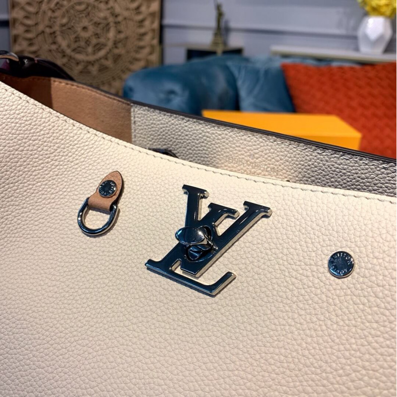 Replica Louis Vuitton Lockme Bucket M53584