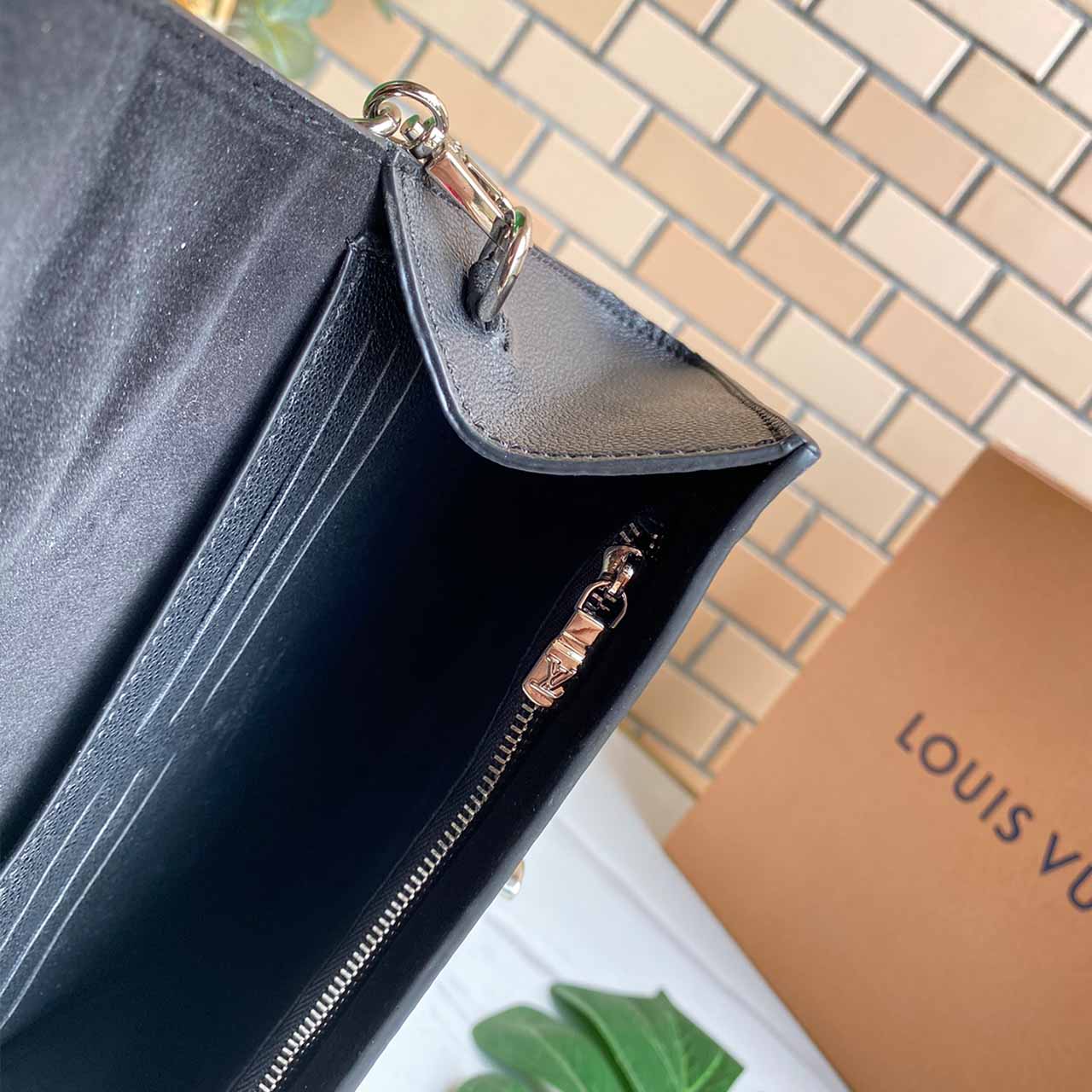 Replica Louis Vuitton Lockme Clutch M56088 Pink/Blue/Black