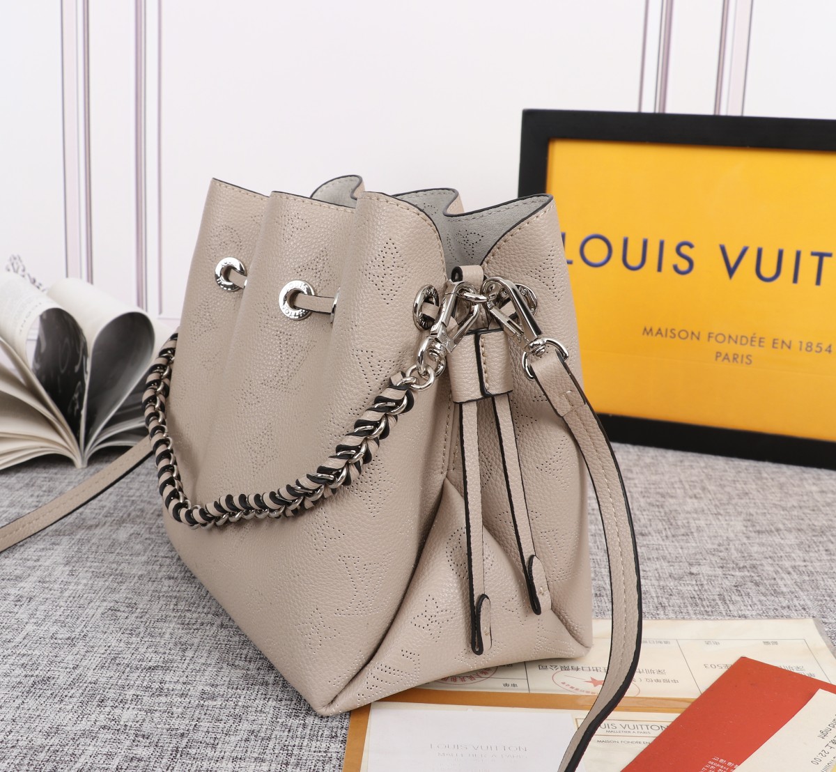 Replica Louis Vuitton Bella Bucket Bag Black/Pink/Grey