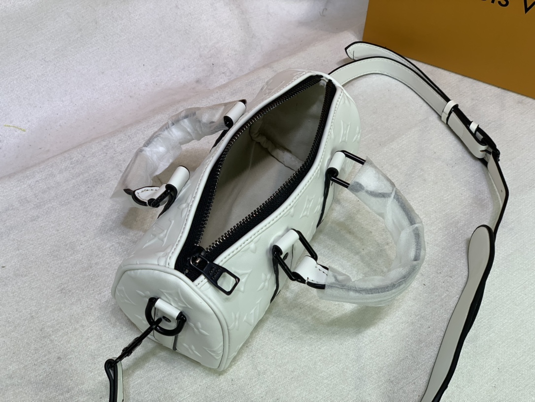 Replica Louis Vuitton Keepall Xs Monogram Seal Version