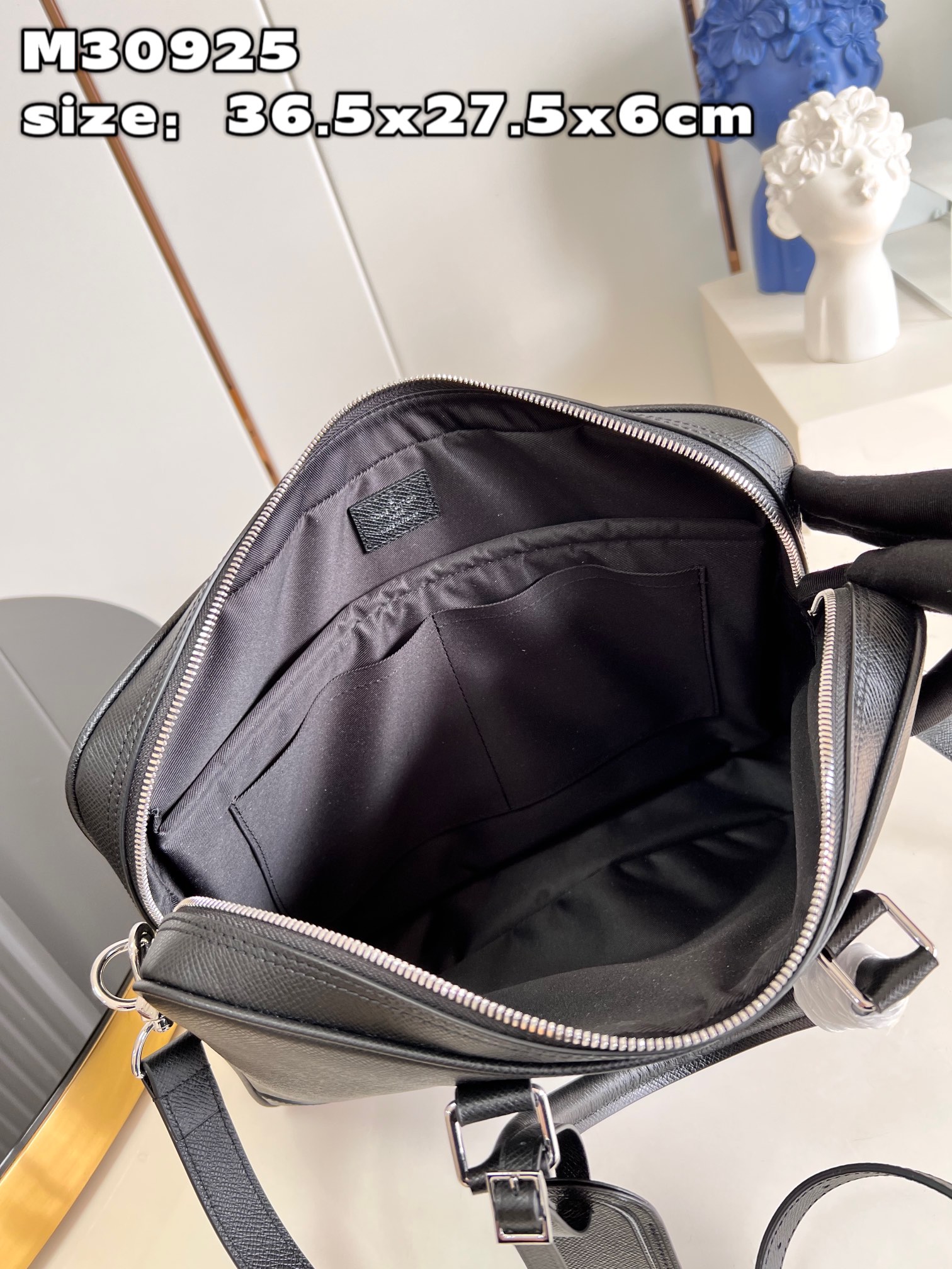 Louis Vuitton Porte-Documents Voyage PM M30925