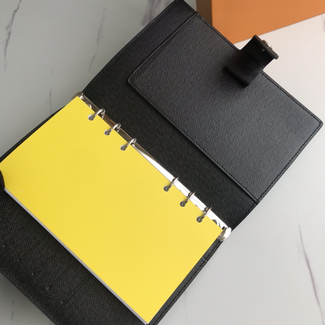Replica Louis Vuitton Medium Ring Agenda Cover R20105