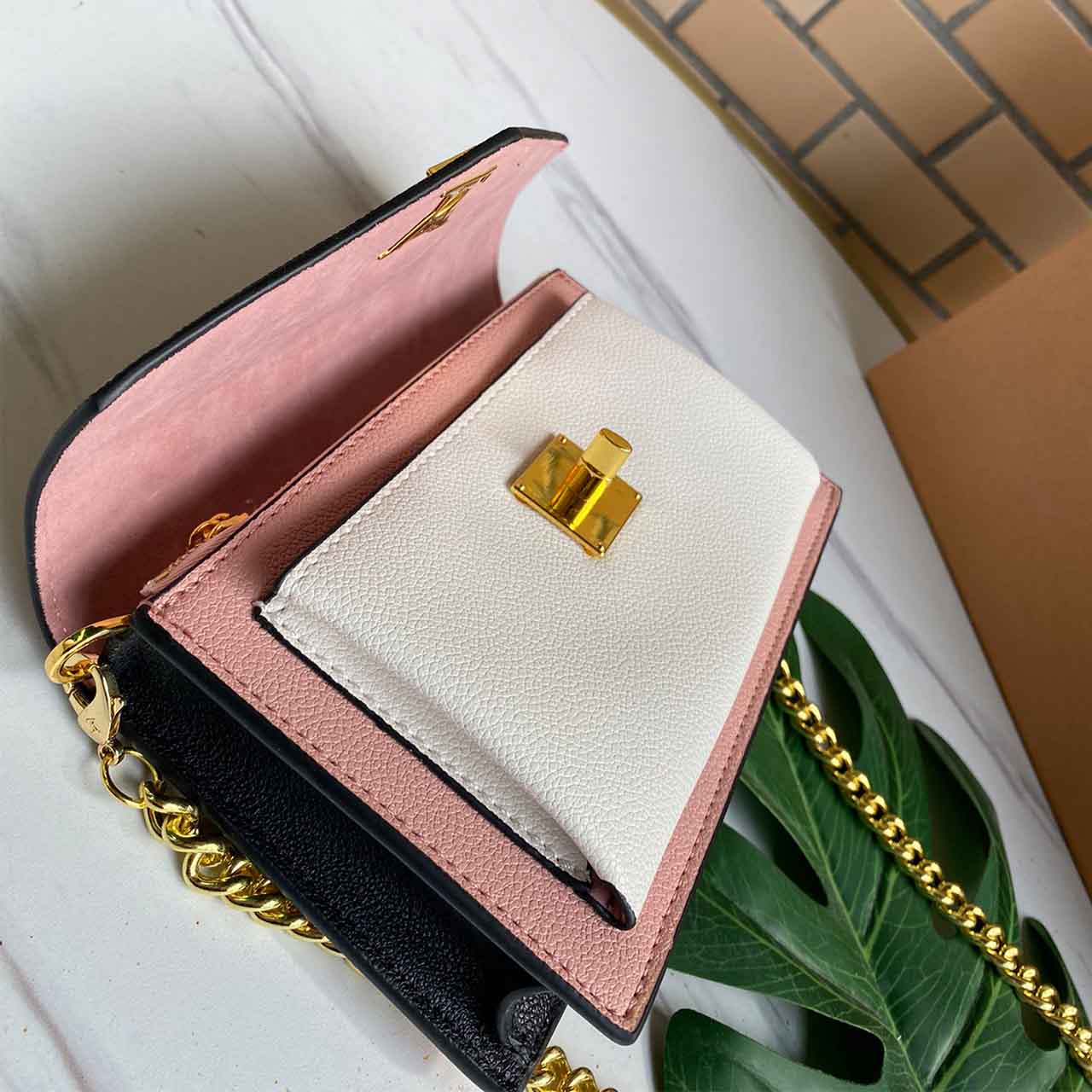 Replica Louis Vuitton Mylockme Chain Bag M56641 Red/Pink White