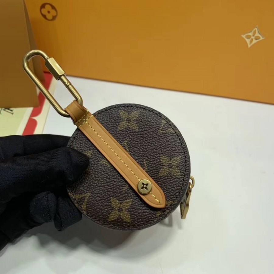 Replica Louis Vuitton Monogram Canvas Round Case M68524