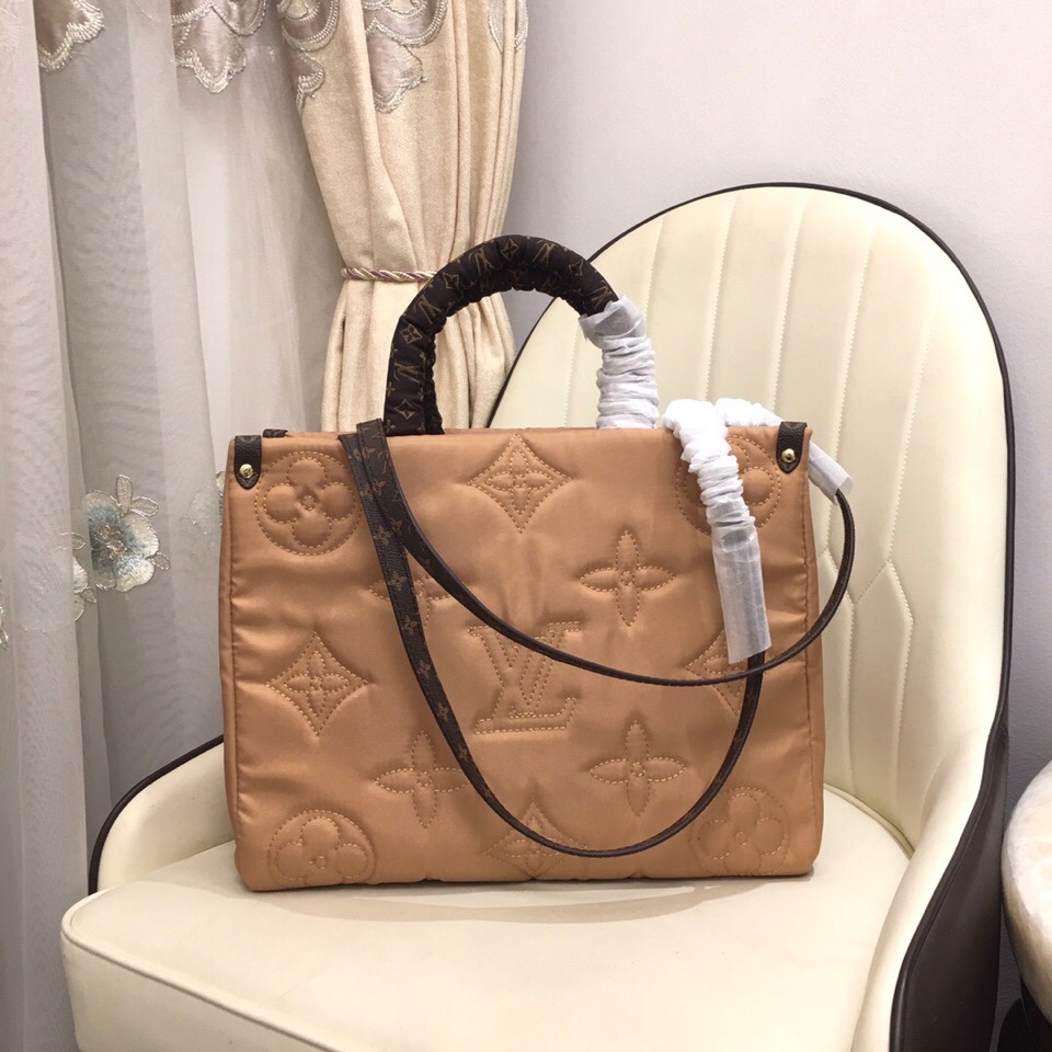 Replica Louis Vuitton Onthego Gm Tote Bag- Beige