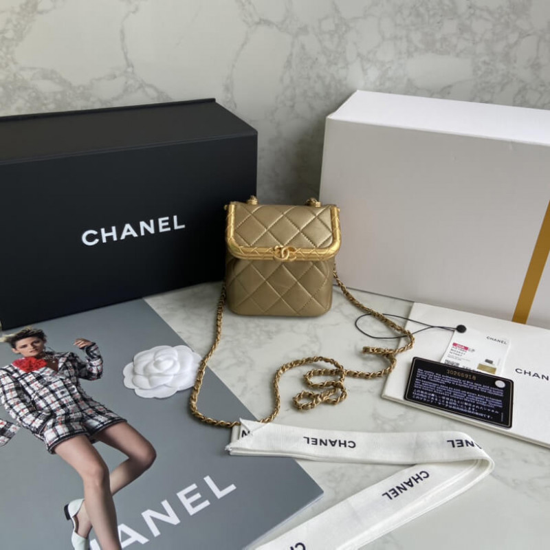 Replica Chanel Small Lambskin Kiss-Lock Bag As1885