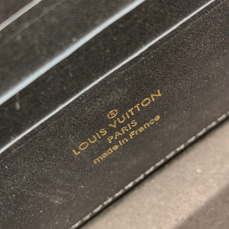 Replica Louis Vuitton Dauphine Chain Wallet M68746